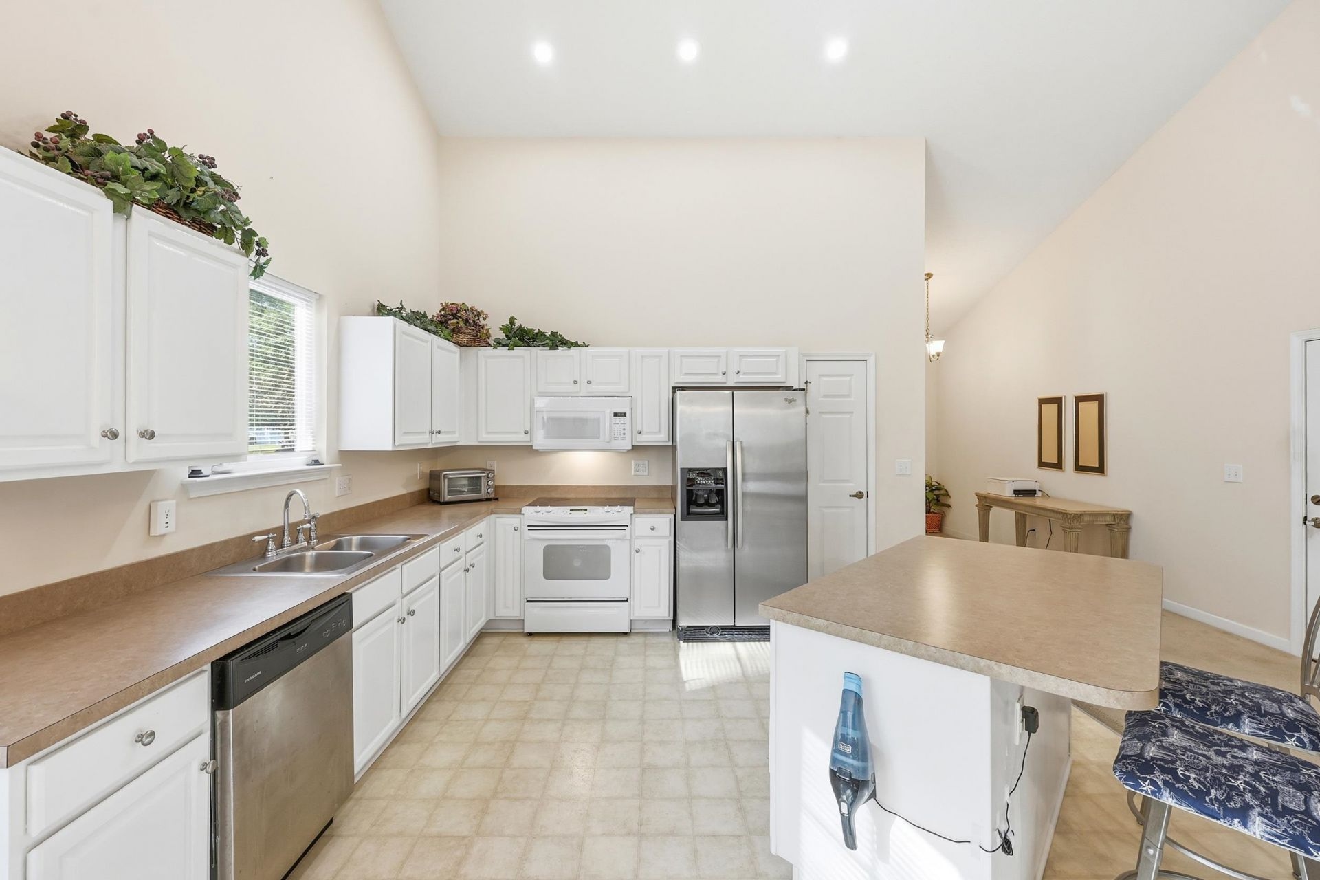 425 Cypress View Ave.  Photo 10