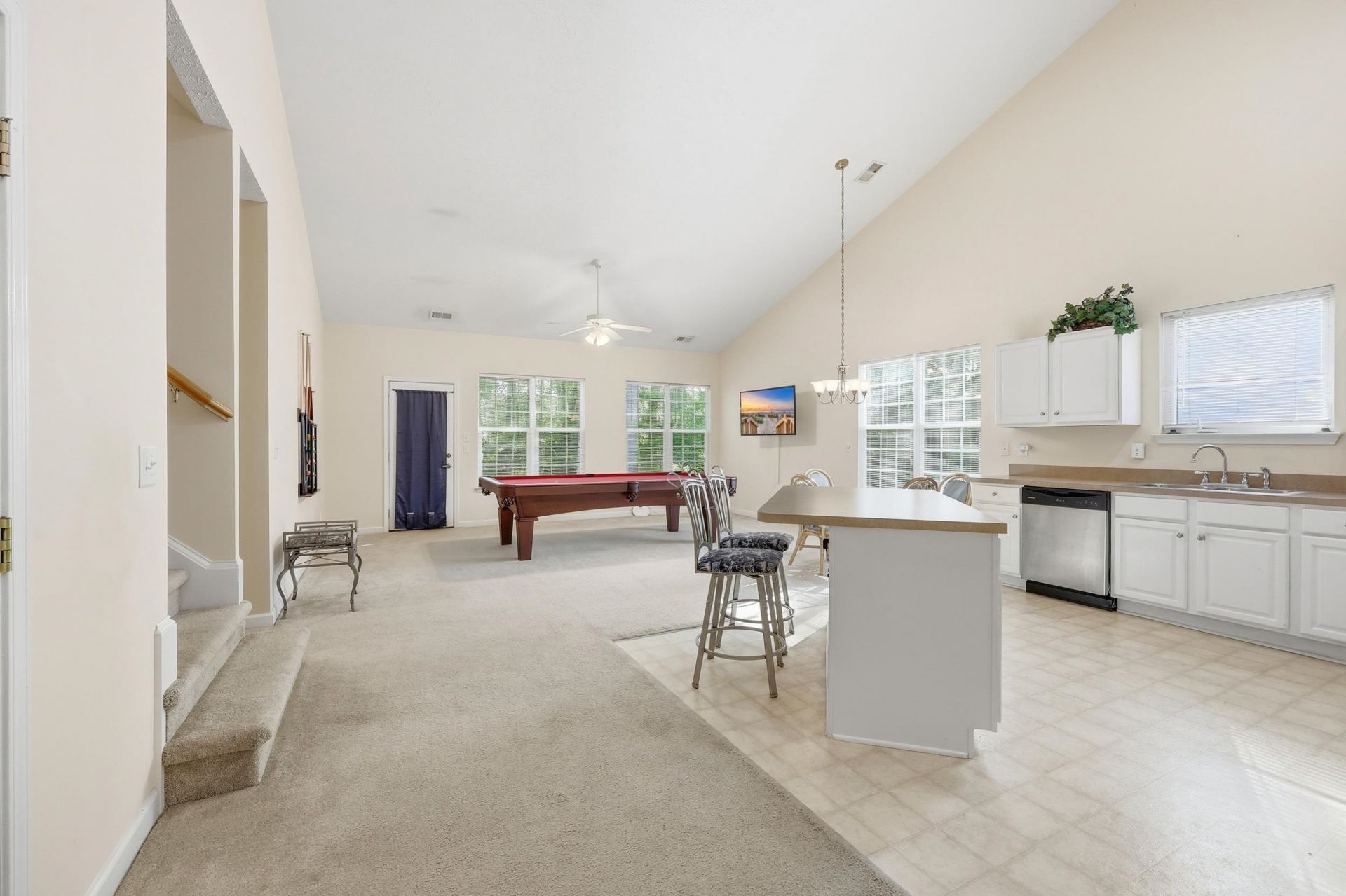 425 Cypress View Ave.  Photo 5