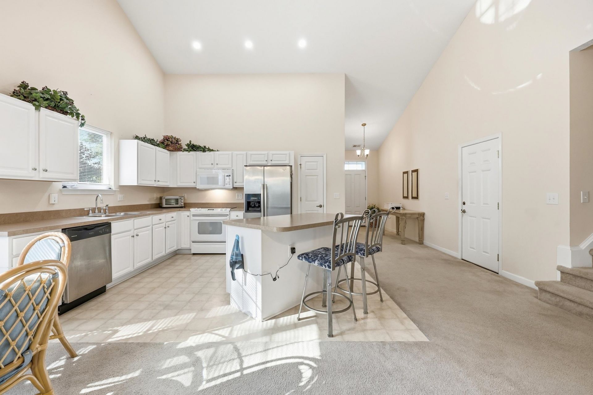 425 Cypress View Ave.  Photo 6