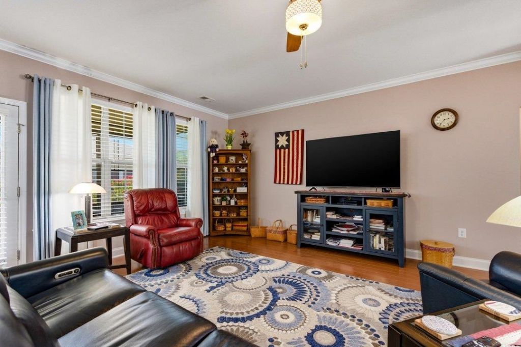 504 Oak Pond Ct.  Photo 12