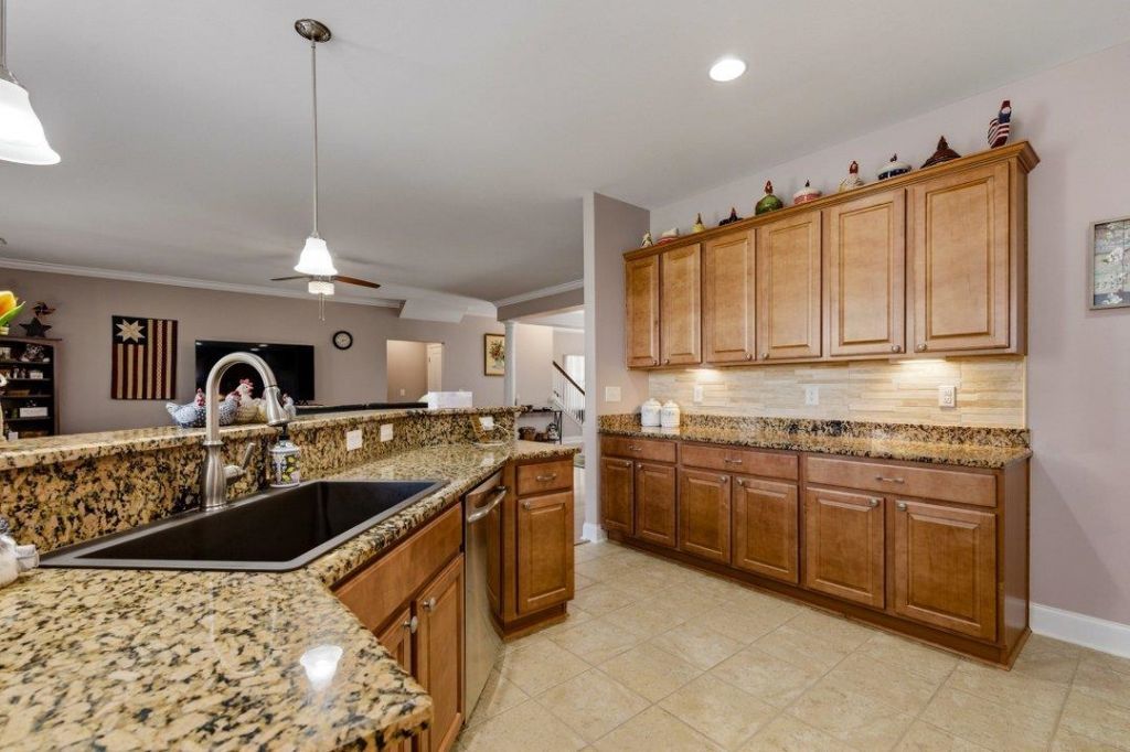 504 Oak Pond Ct.  Photo 16