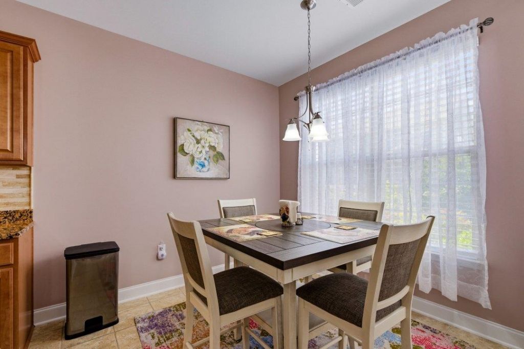 504 Oak Pond Ct.  Photo 17