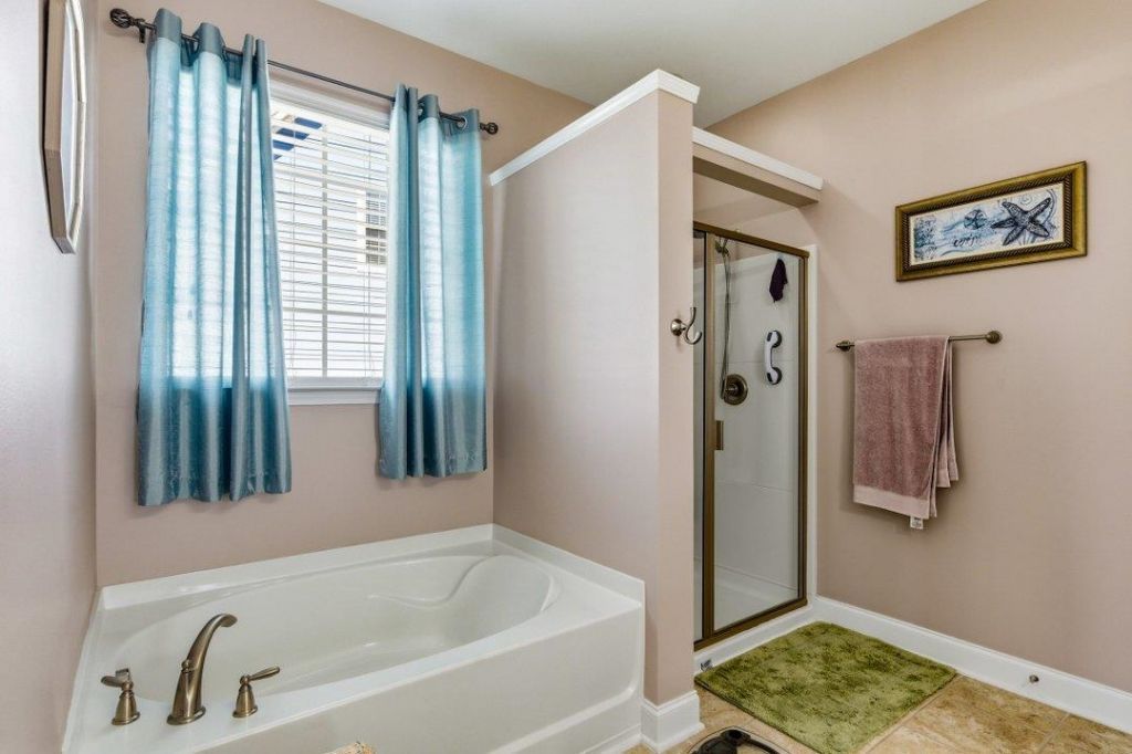 504 Oak Pond Ct.  Photo 22