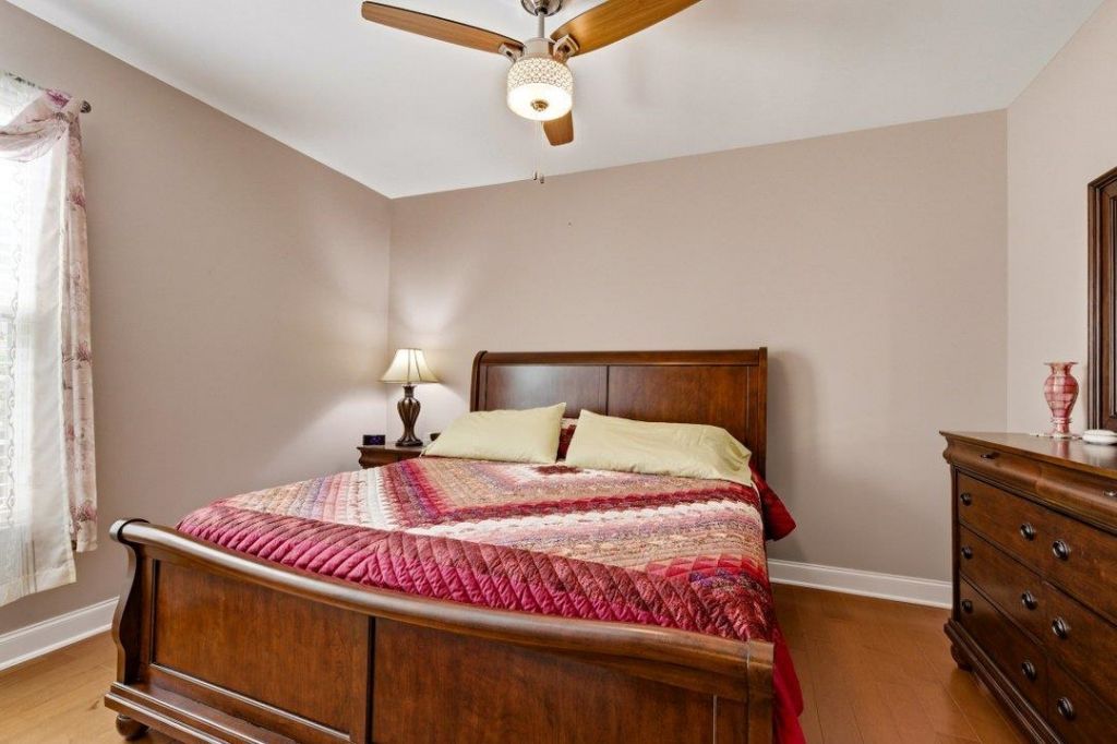 504 Oak Pond Ct.  Photo 23