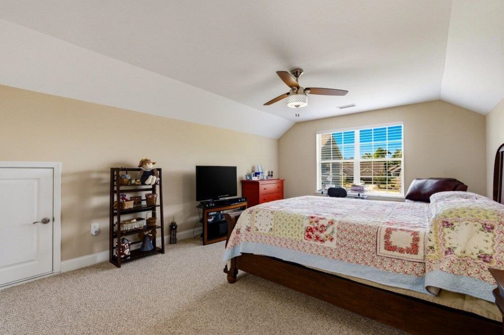 504 Oak Pond Ct.  Photo 27