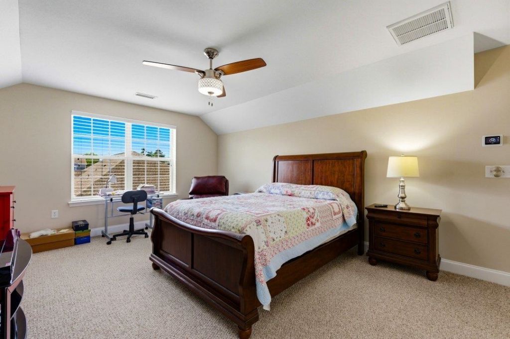 504 Oak Pond Ct.  Photo 28