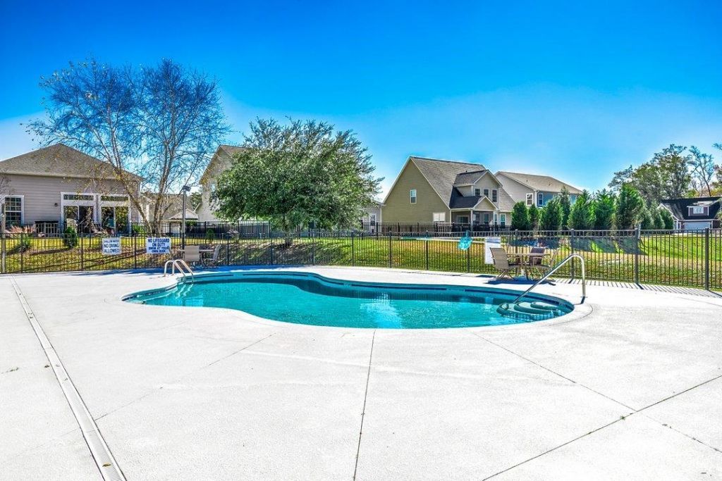 504 Oak Pond Ct.  Photo 43