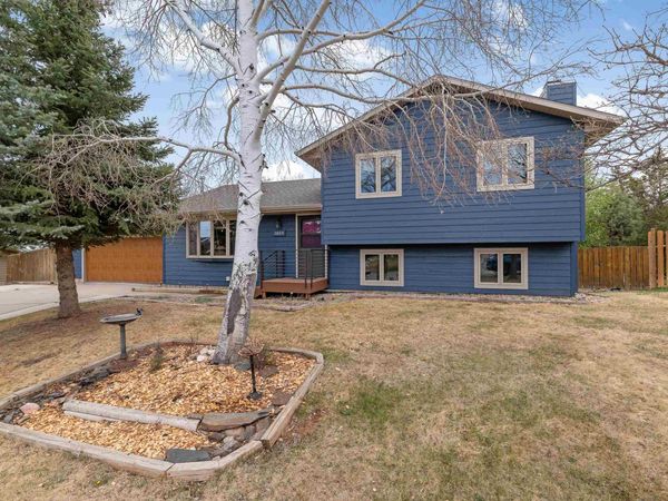 3804 PARKRIDGE DR, Rapid City, SD 57702