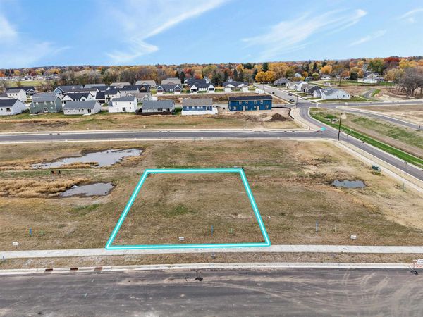 328 Dahlia Drive, Stoughton, WI 53589