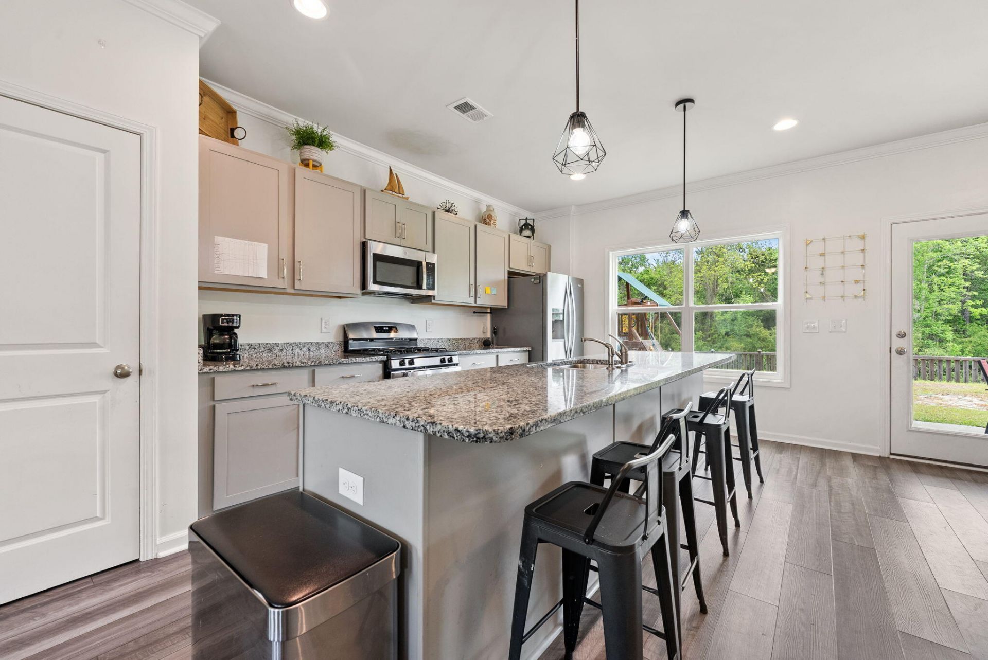 212 Torslanda Lane Photo 11