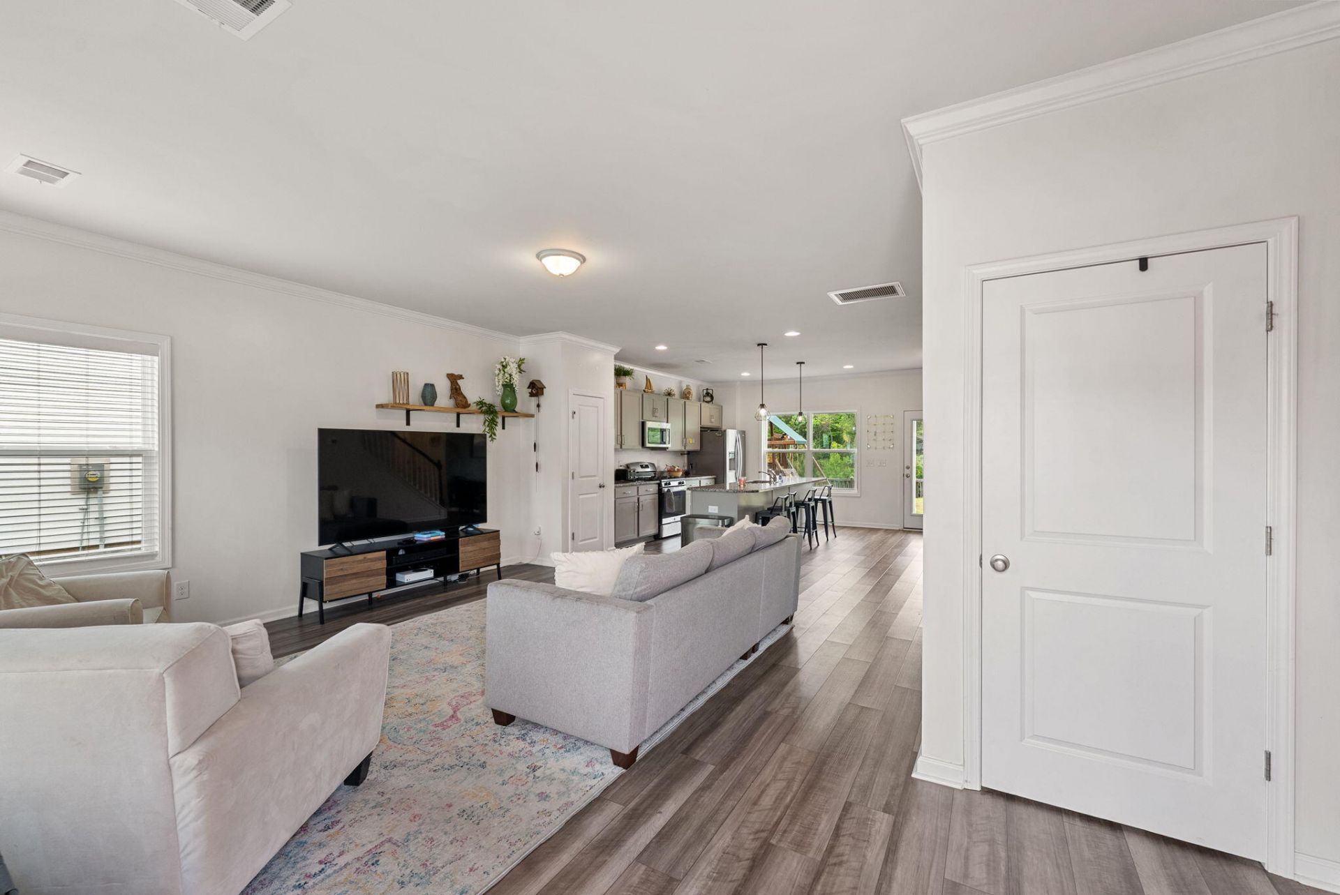 212 Torslanda Lane Photo 8