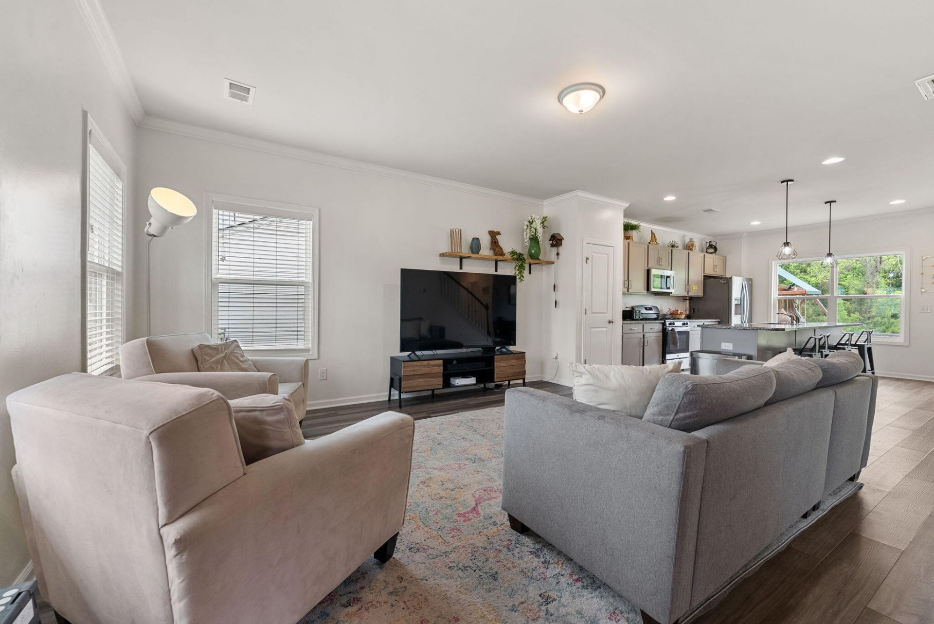 212 Torslanda Lane Photo 9