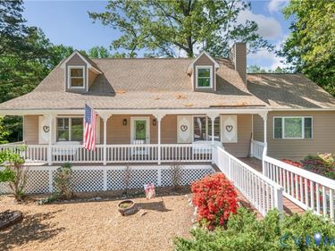1119 Elmwood Drive, Colonial Heights, VA 23834