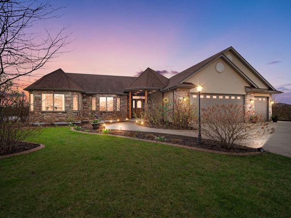 2203 Penbrook DRIVE, Mount Pleasant, WI 53406