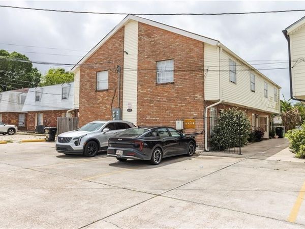 1428 HICKORY Avenue , Harahan, LA 70123