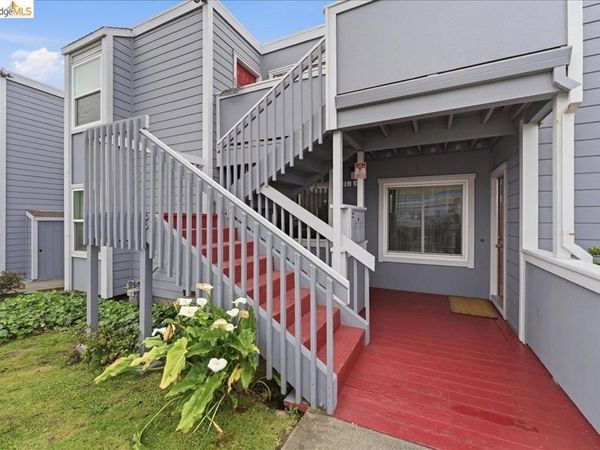 44 Oak AVE, Unit # 6, South San Francisco, CA 94080