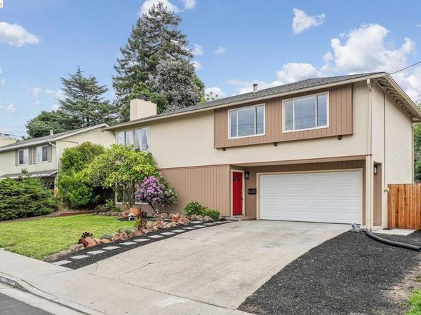 3020 Deseret Dr, Richmond, CA 94803