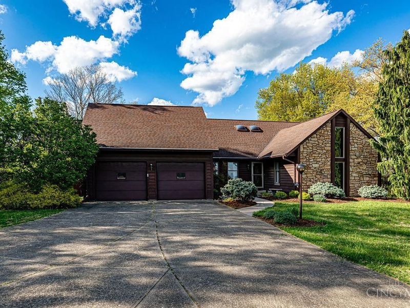 6215 Daleview Road, Cincinnati, OH 45247 Photo 2