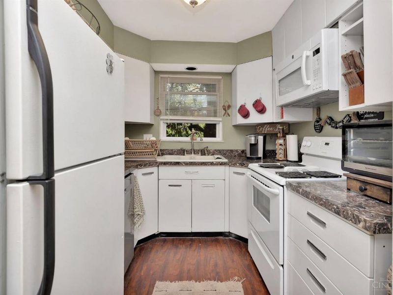 1546 Beacon Street, Cincinnati, OH 45230 Photo 12