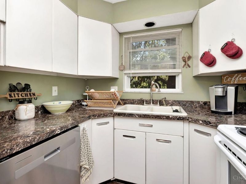 1546 Beacon Street, Cincinnati, OH 45230 Photo 13