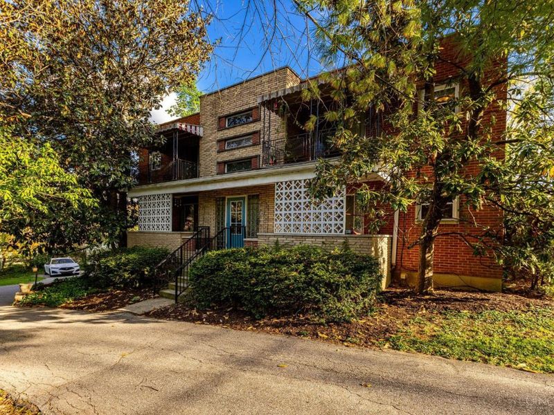 1546 Beacon Street, Cincinnati, OH 45230 Photo 2