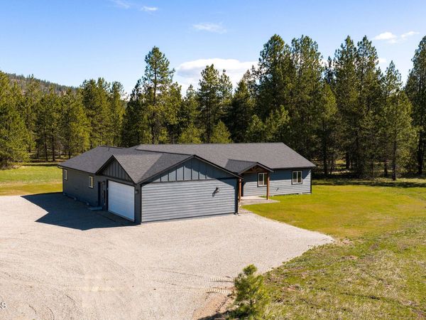 55 Flattery LN , Blanchard, ID 83804