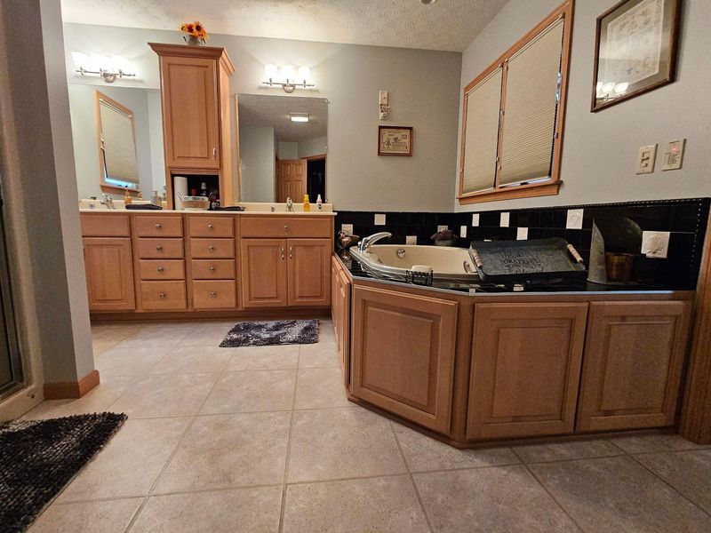 1123 Hillcrest Drive , Bucyrus, OH 44820 Photo 18