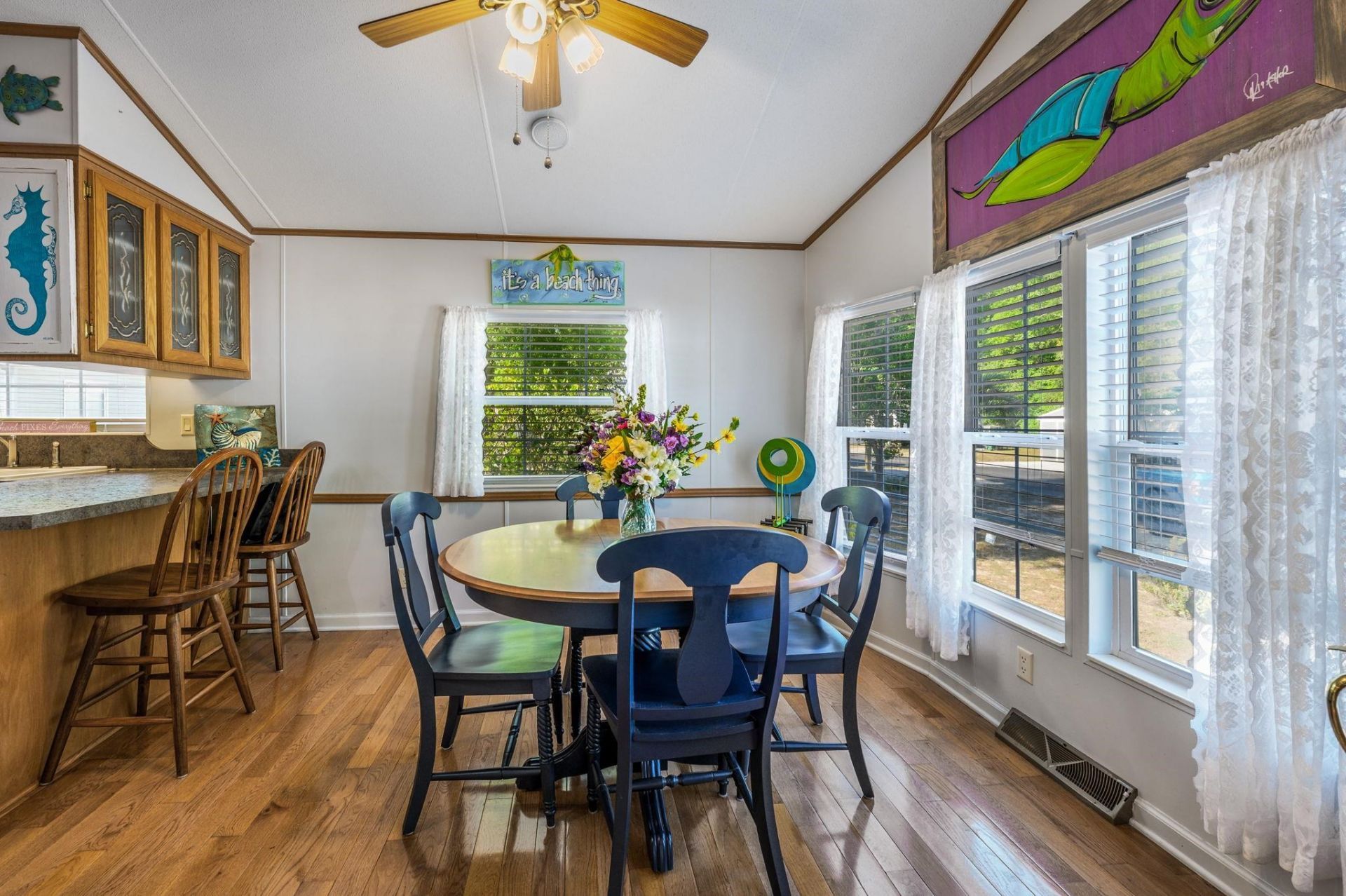 5400 Little River Neck Rd. Photo 6