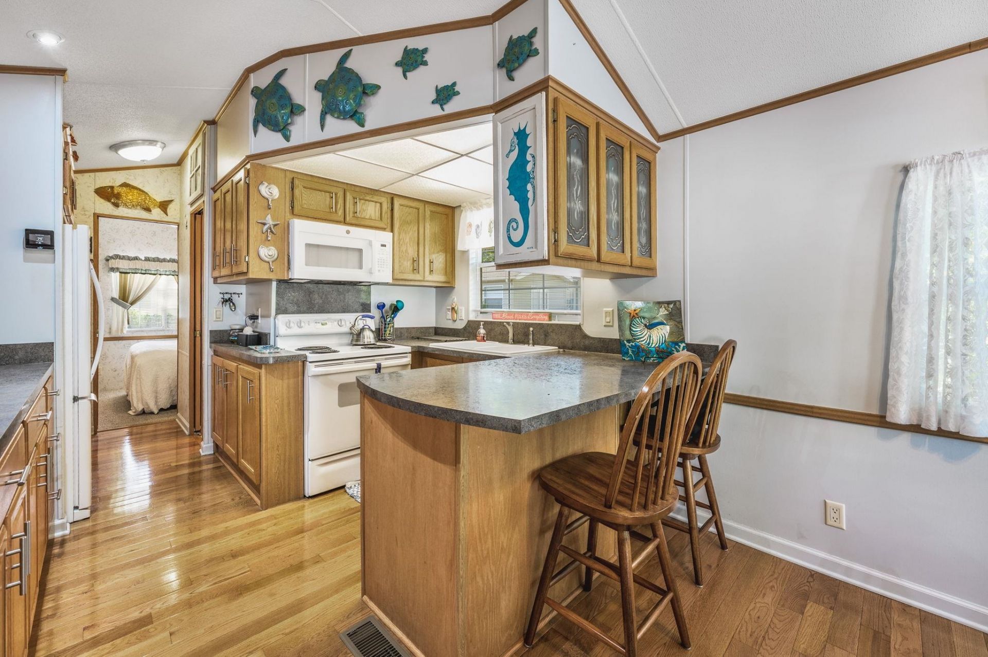 5400 Little River Neck Rd. Photo 7