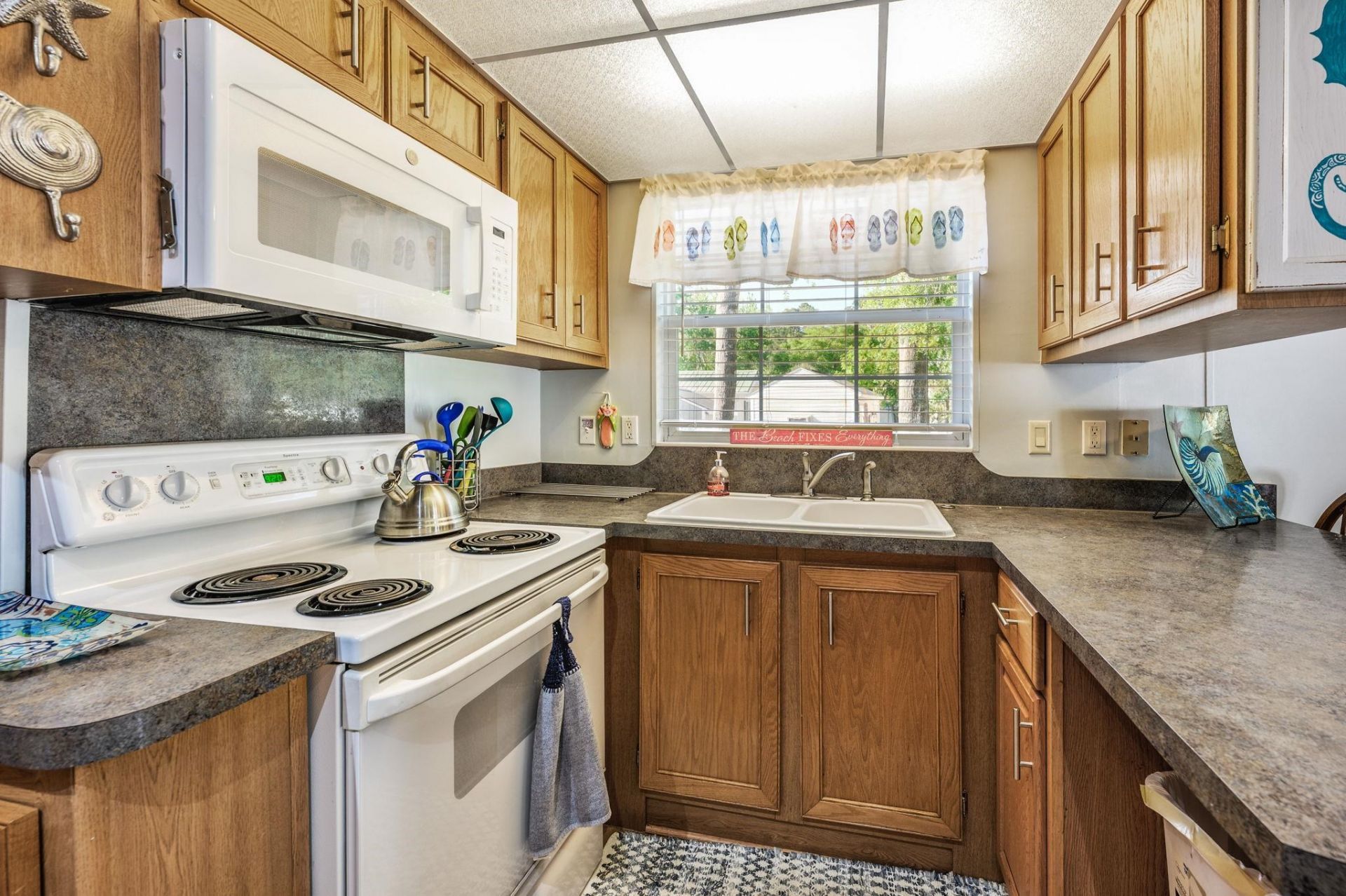 5400 Little River Neck Rd. Photo 8