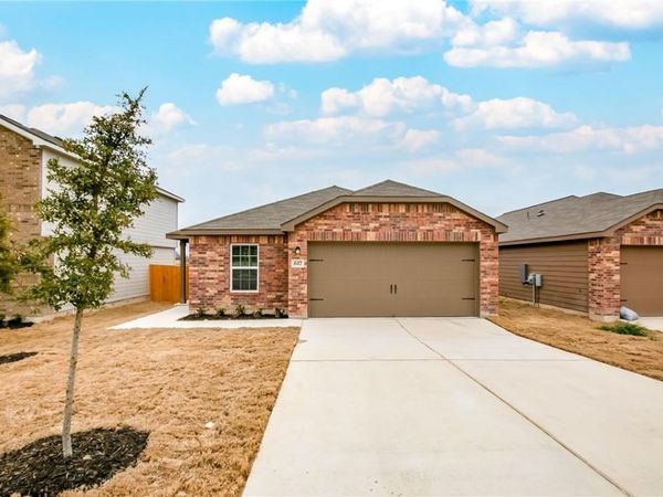 617 Riverdale DR , Jarrell, TX 76537