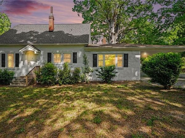 3666 Old 421 Road , Liberty, NC 27298