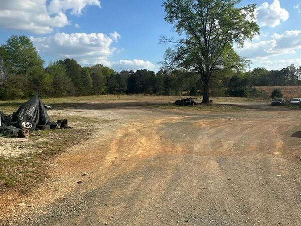 208 S Coble Avenue , Oakboro, NC 28129