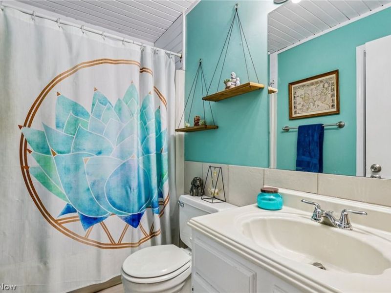 1886 James B Drive, Mc Donald, OH 44437 Photo 18