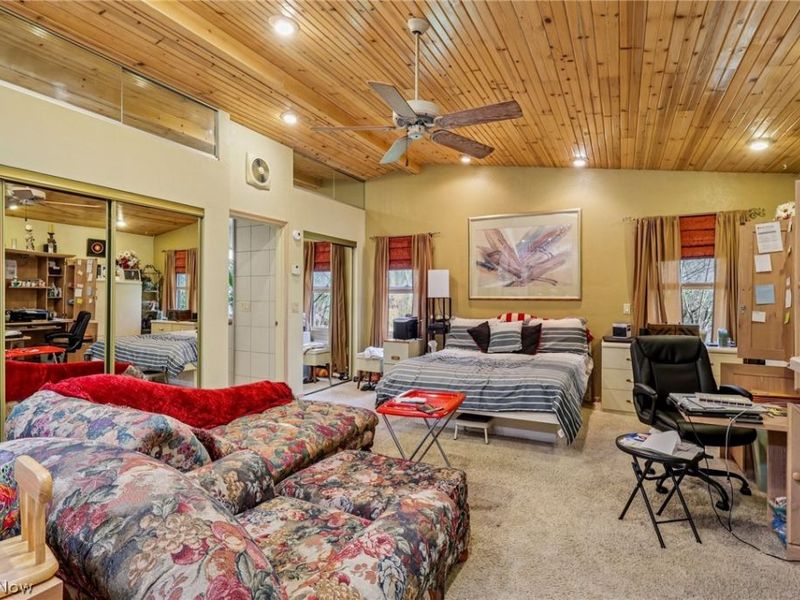 1886 James B Drive, Mc Donald, OH 44437 Photo 19