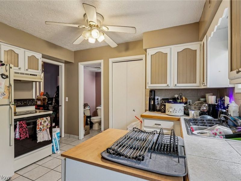 1886 James B Drive, Mc Donald, OH 44437 Photo 24