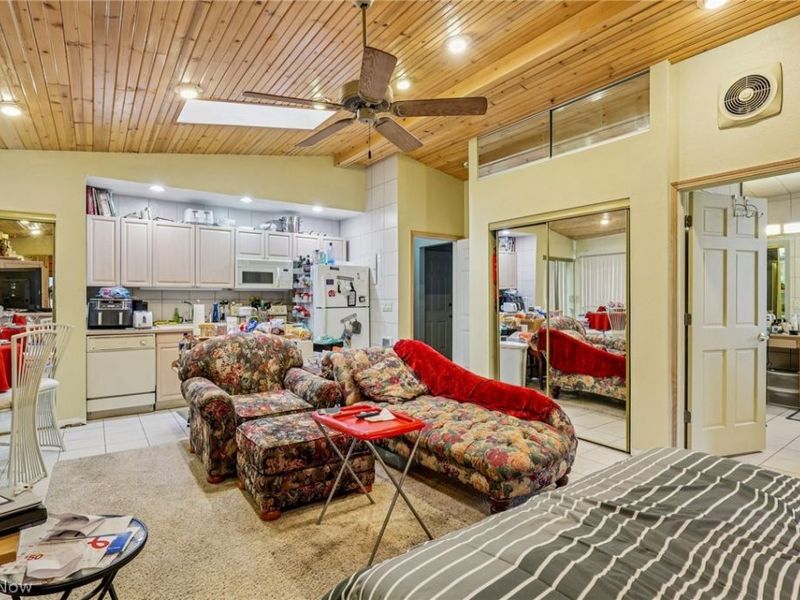 1886 James B Drive, Mc Donald, OH 44437 Photo 6