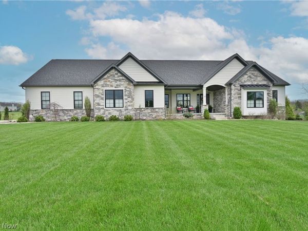 298 Blakeslee Boulevard , Medina, OH 44256