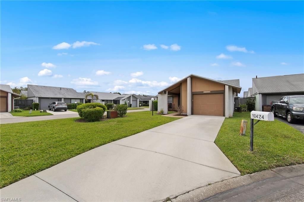 18424 Orangecrest Ct , Lehigh Acres, FL 33936 Photo