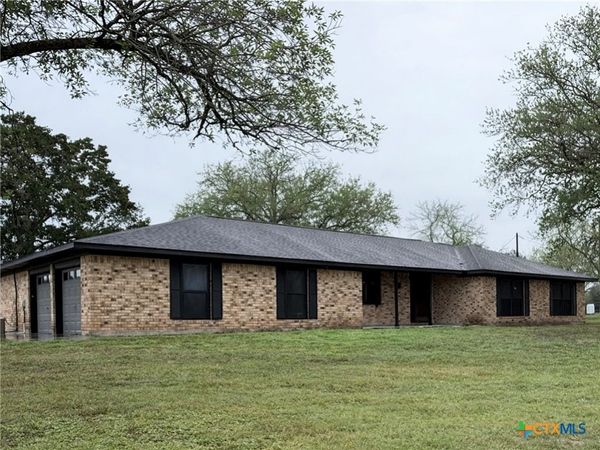2243 Old Goliad Road, Victoria, TX 77905
