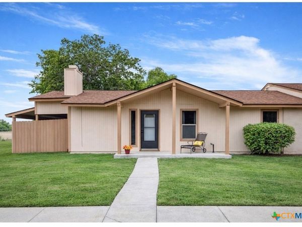 1051 Country Club Drive , Unit 20, Seguin, TX 78155