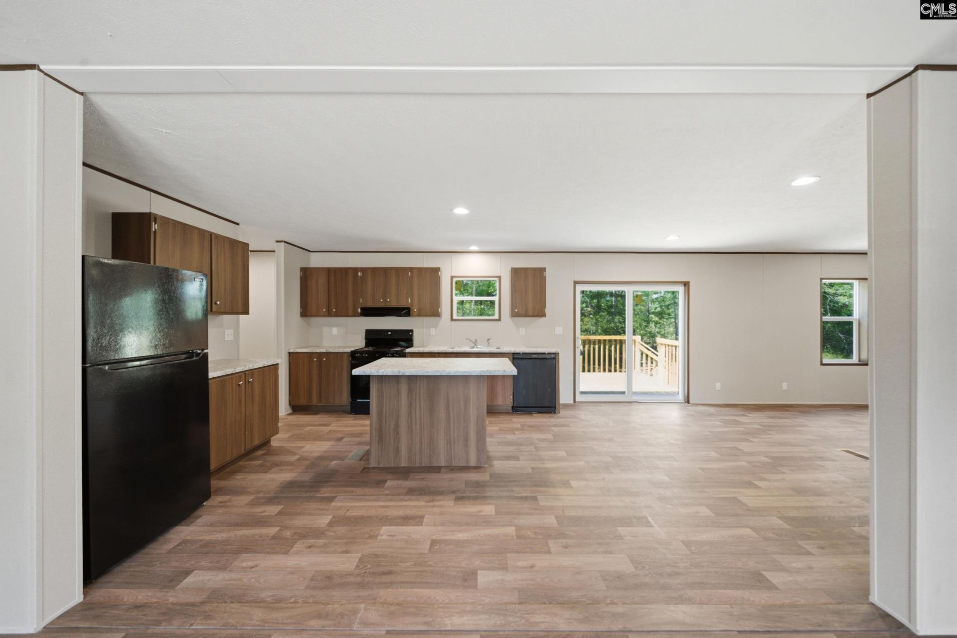 212 Paula Court  Photo 4