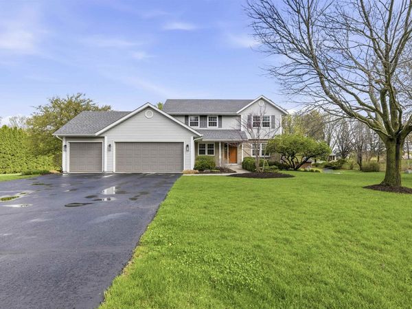 6990 Skyview Trail, ROSCOE, IL 61073