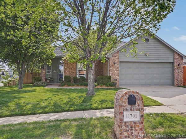 11701 S Forest Court , Jenks, OK 74037