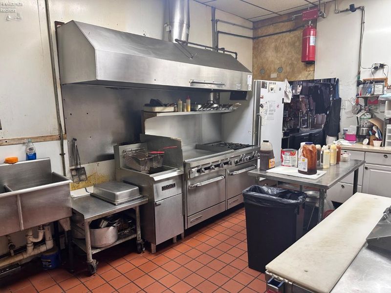 120 W Madison Street, Gibsonburg, OH 43431 Photo 10