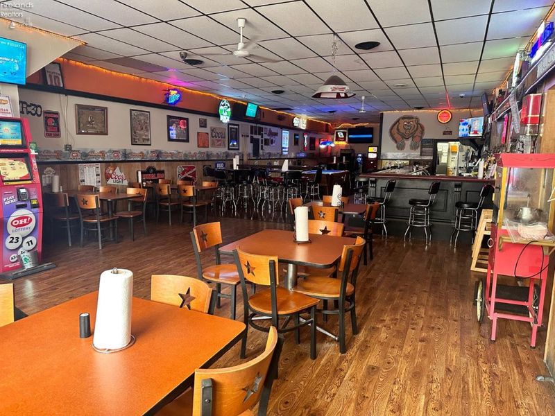 120 W Madison Street, Gibsonburg, OH 43431 Photo 5