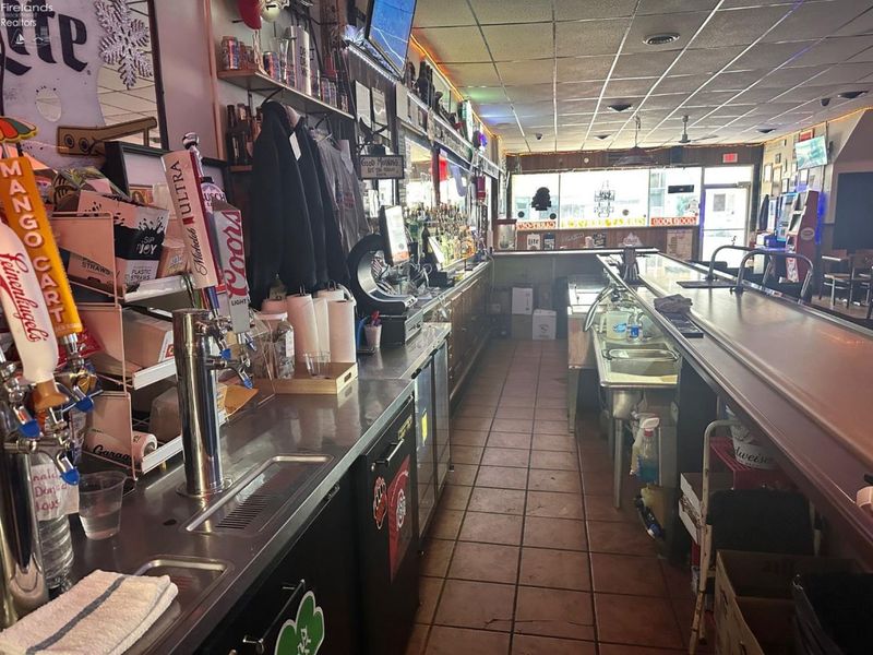 120 W Madison Street, Gibsonburg, OH 43431 Photo 9