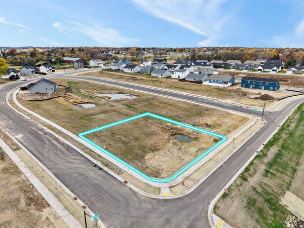 312 Dahlia Drive, Stoughton, WI 53589