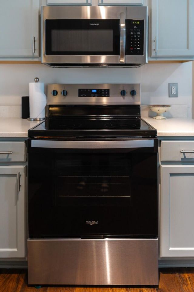 7335 Suncatcher Drive Photo 6