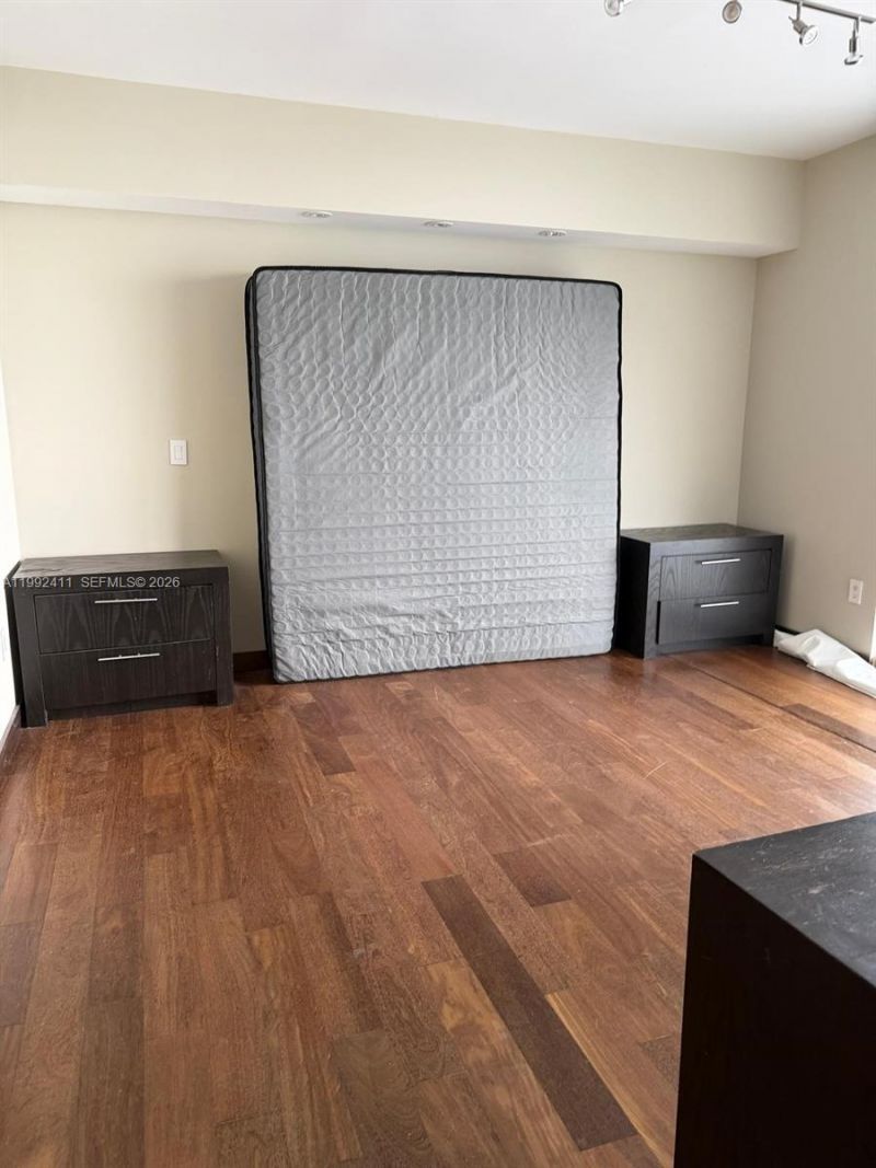 465 Brickell Ave, Unit 5605, Miami, FL 33131 Photo